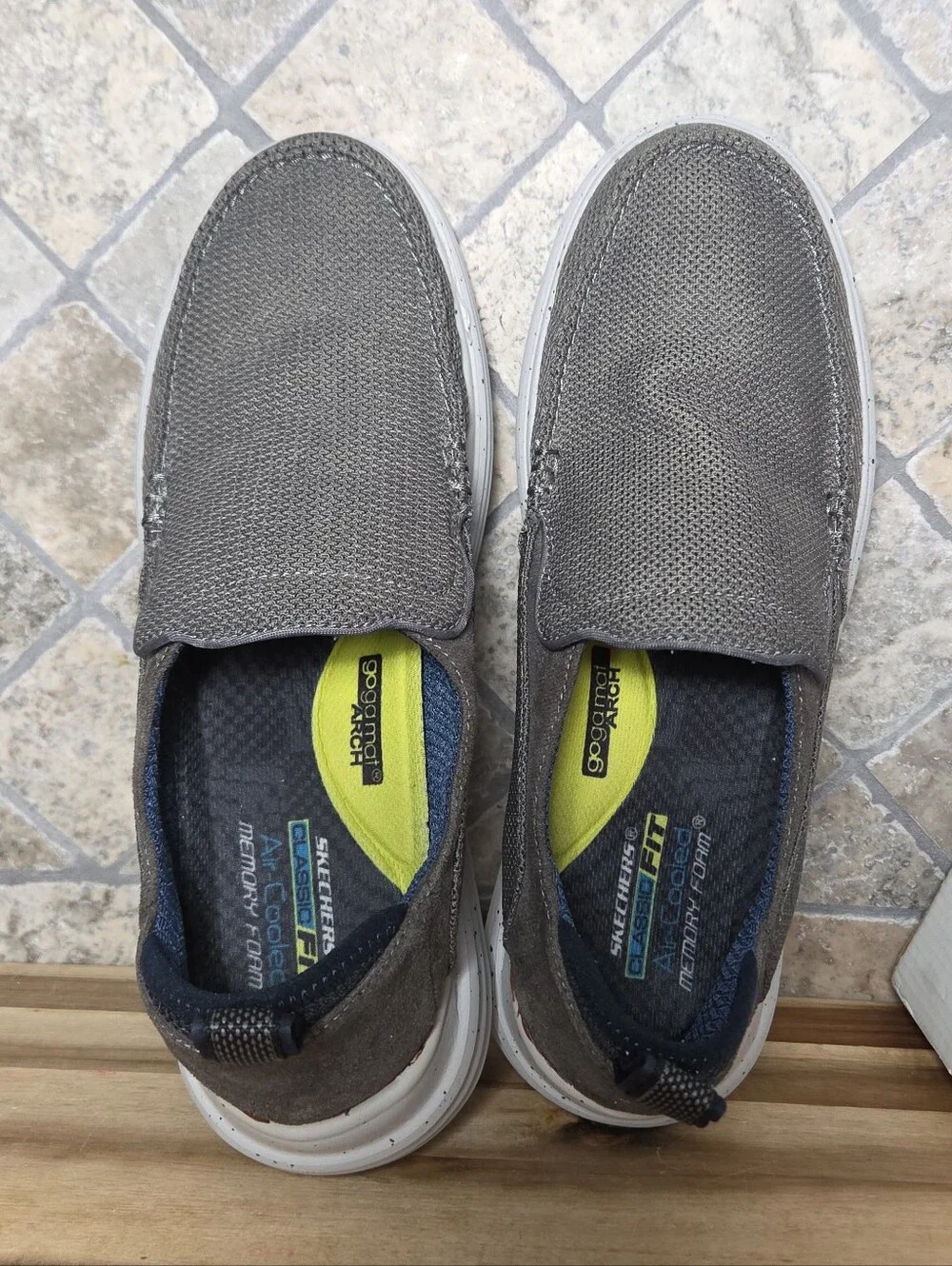 Skechers Men’s Gray Proven Renco Slip-On Casual Loafer Shoes  Sz. 10.5 M